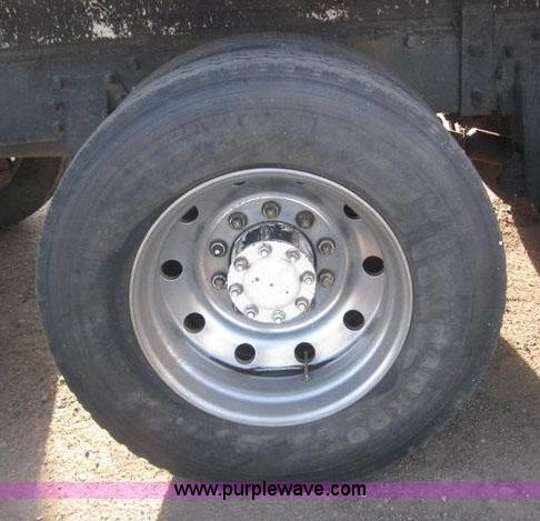 image for item 6165 1995 Peterbilt 379 dump truck