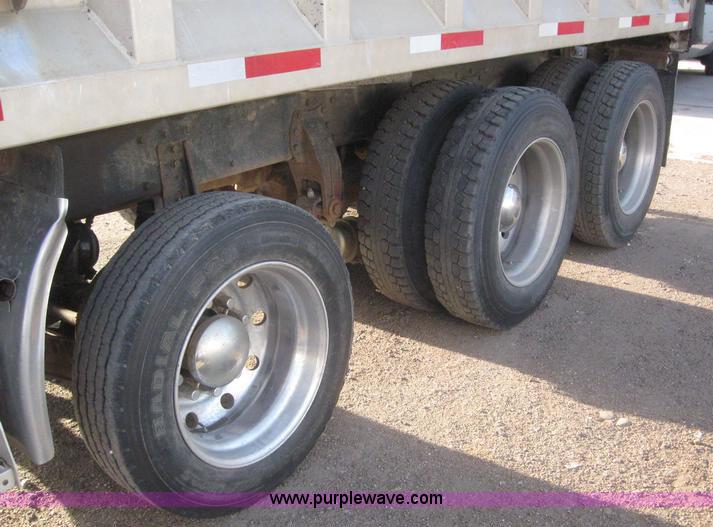 image for item 6166 1992 Peterbilt Conventional 379 dump truck