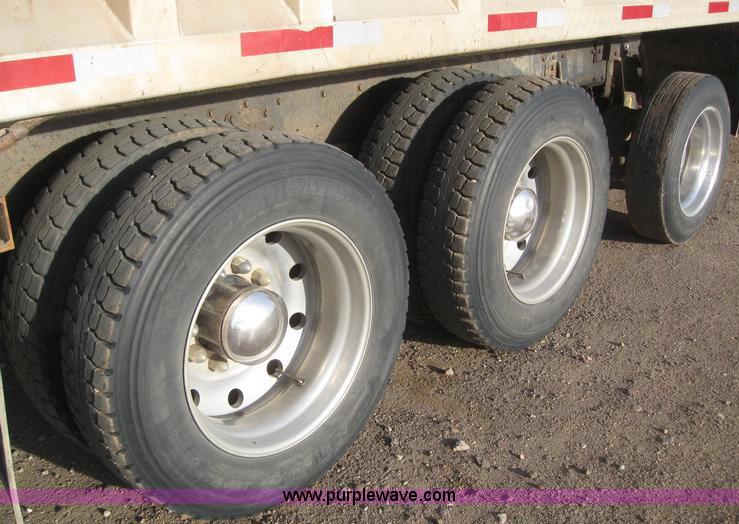 image for item 6166 1992 Peterbilt Conventional 379 dump truck