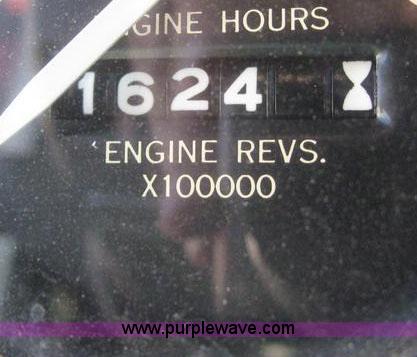 image for item 6167 1985 Peterbilt Conventional 359 semi tractor