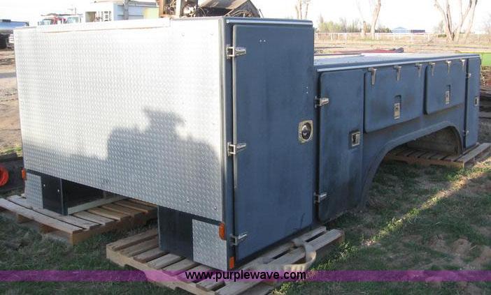 image for item 6168 Astoria 16' service bed