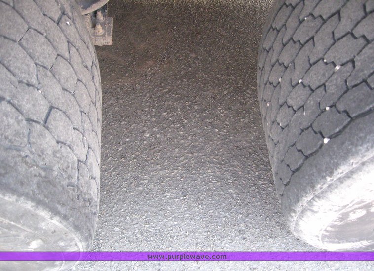 image for item 6182 1999 Peterbilt Conventional 379 dump truck