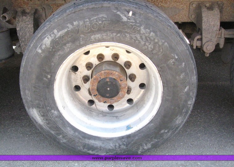 image for item 6182 1999 Peterbilt Conventional 379 dump truck