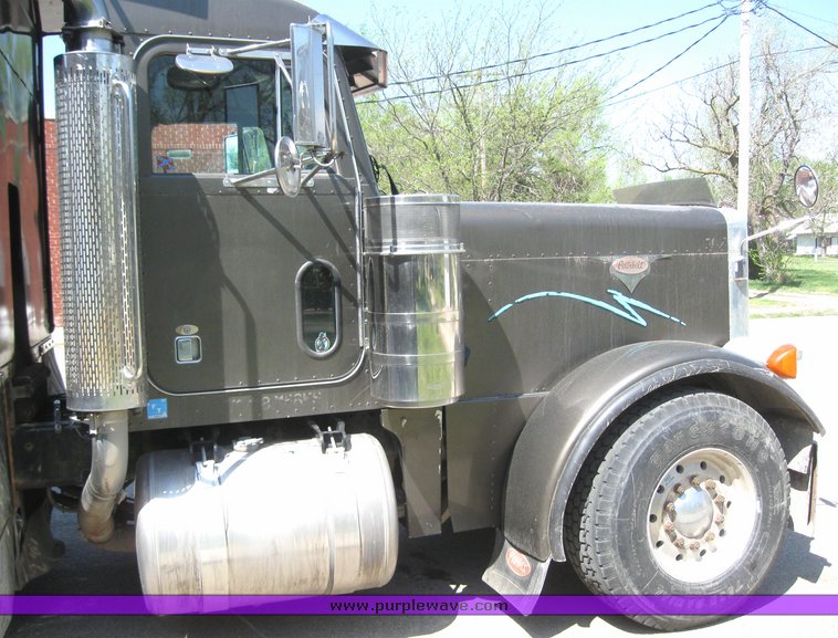 image for item 6182 1999 Peterbilt Conventional 379 dump truck