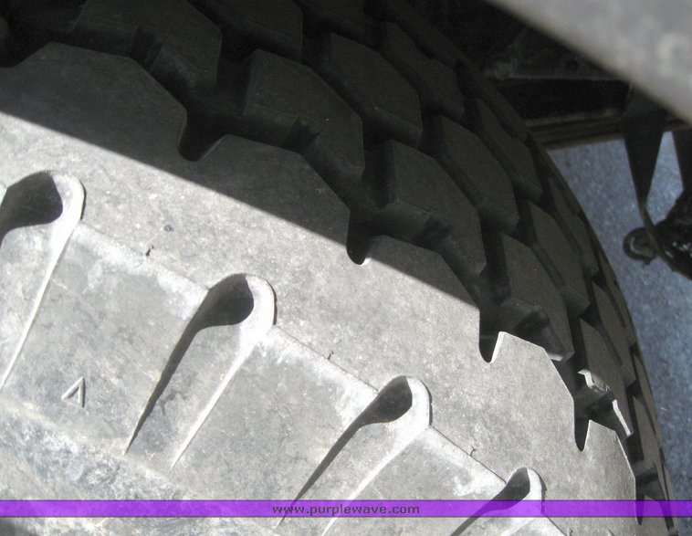 image for item 6182 1999 Peterbilt Conventional 379 dump truck