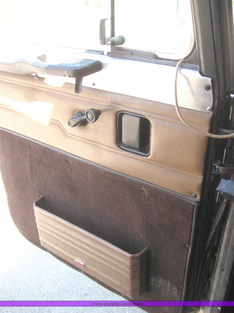 image for item 6182 1999 Peterbilt Conventional 379 dump truck