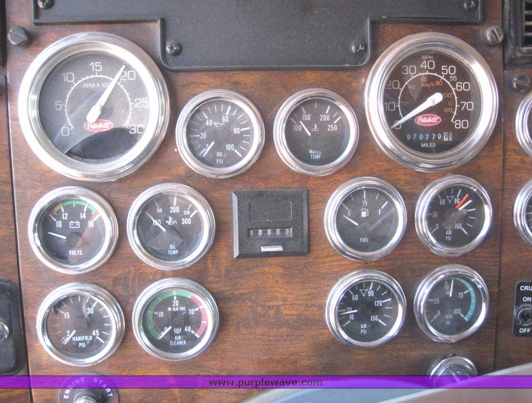 image for item 6182 1999 Peterbilt Conventional 379 dump truck