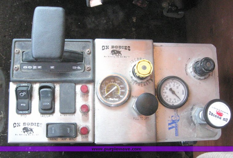 image for item 6182 1999 Peterbilt Conventional 379 dump truck