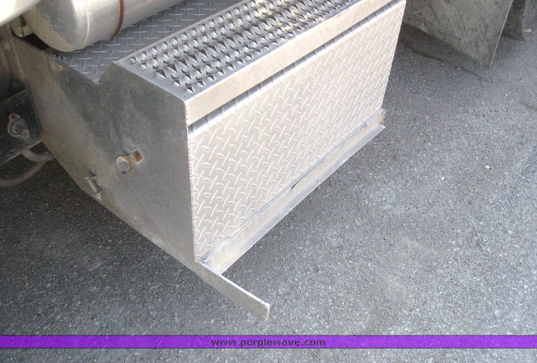 image for item 6182 1999 Peterbilt Conventional 379 dump truck