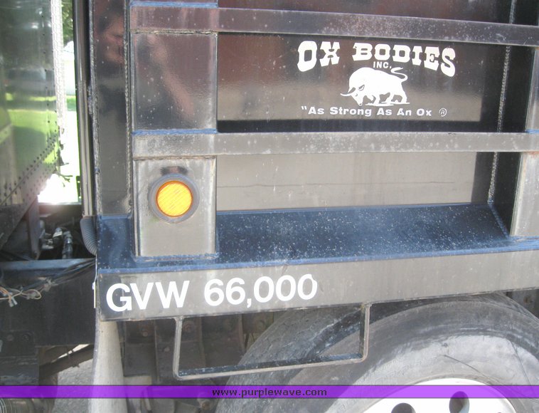 image for item 6182 1999 Peterbilt Conventional 379 dump truck