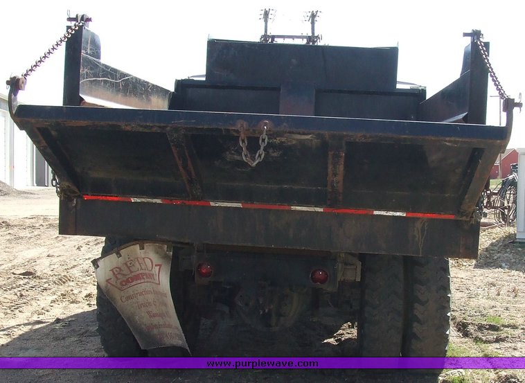 image for item 6708 1989 International 1754 dump truck
