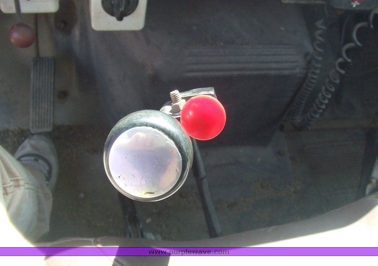 image for item 6708 1989 International 1754 dump truck