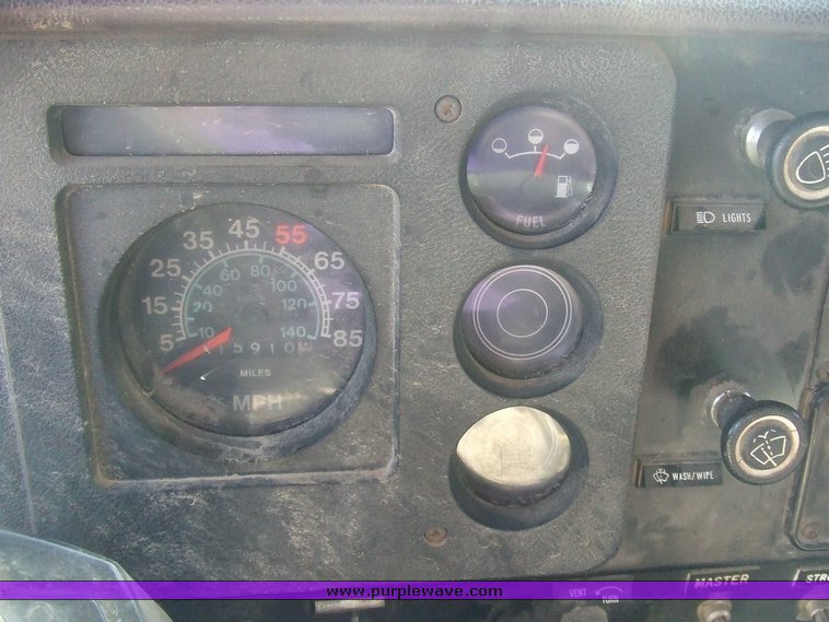 image for item 6708 1989 International 1754 dump truck