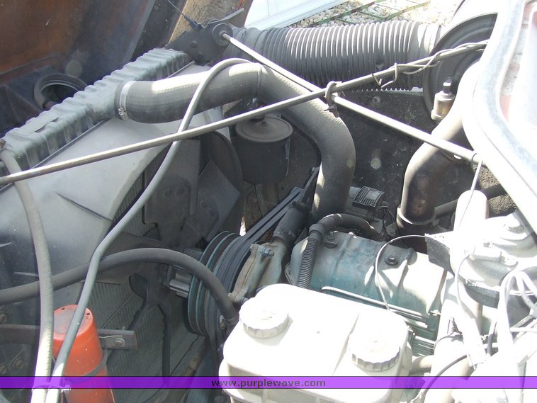 image for item 6708 1989 International 1754 dump truck