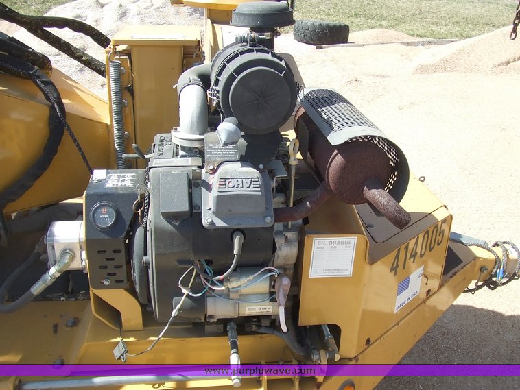 image for item 6709 2001 Vermeer BC625A chipper shredder