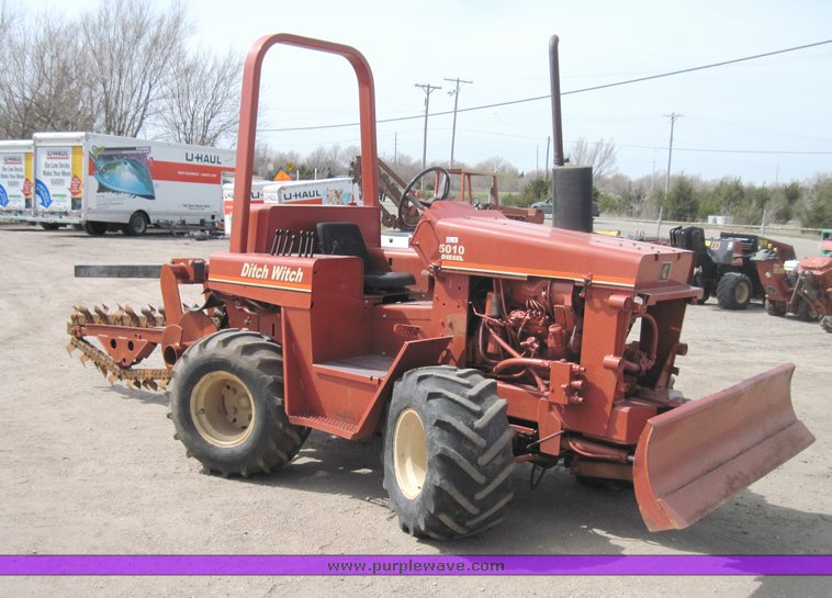 image for item 6751 Ditch Witch 5010 trencher