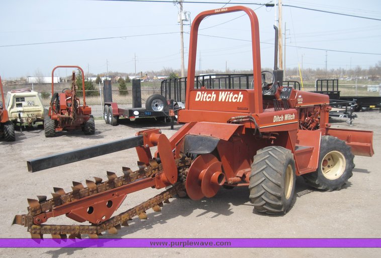 image for item 6751 Ditch Witch 5010 trencher