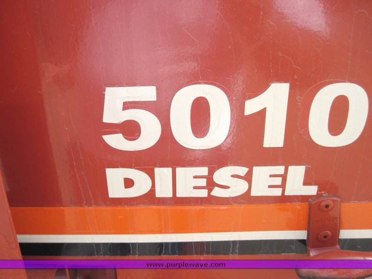 image for item 6751 Ditch Witch 5010 trencher