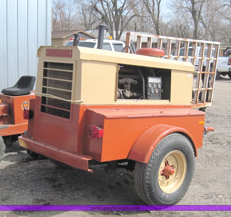 image for item 6752 Sullair air compressor