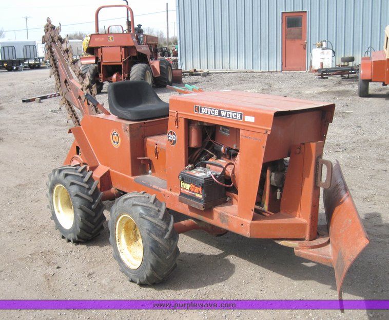 image for item 6753 Ditch Witch J20 trencher