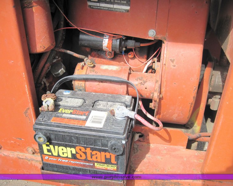 image for item 6753 Ditch Witch J20 trencher