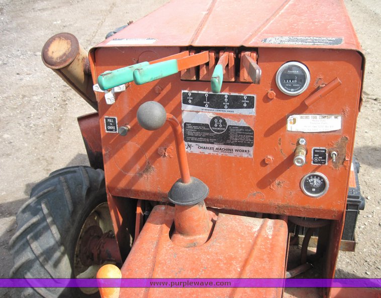 image for item 6753 Ditch Witch J20 trencher