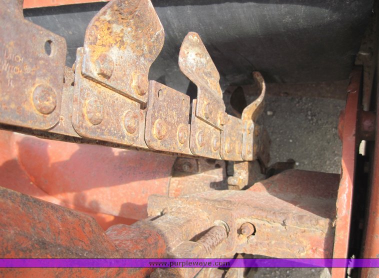 image for item 6753 Ditch Witch J20 trencher