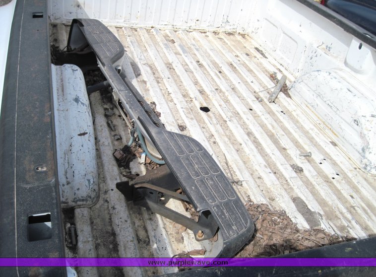 image for item 6754 2000 Chevrolet 1 ton pickup bed