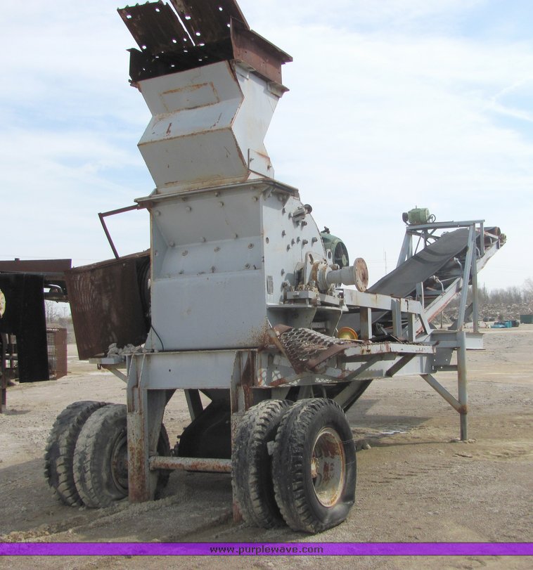 image for item 6766 Universal 4136 hammer mill