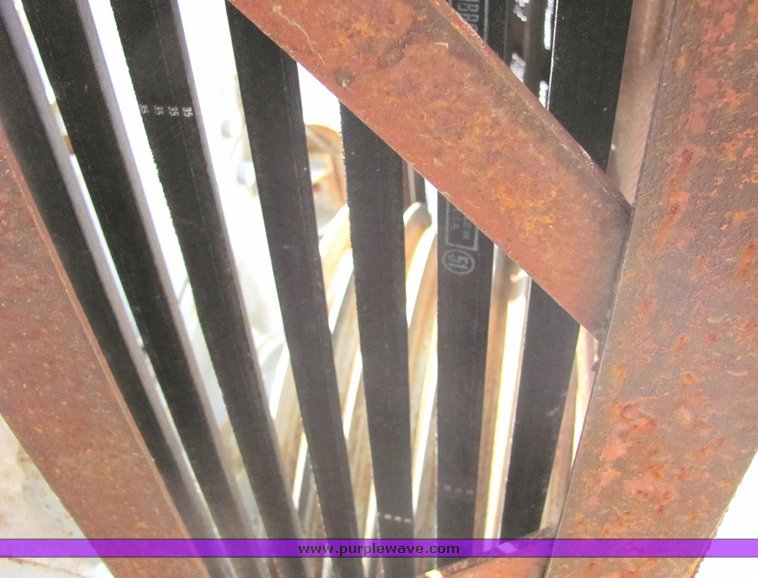 image for item 6766 Universal 4136 hammer mill