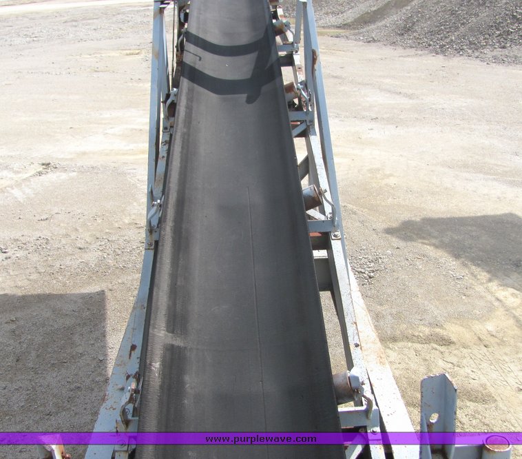 image for item 6766 Universal 4136 hammer mill