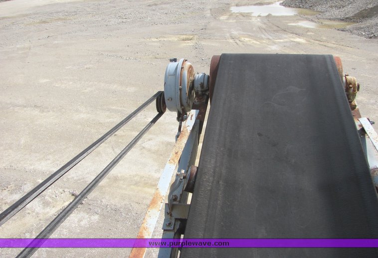 image for item 6766 Universal 4136 hammer mill