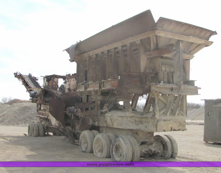 image for item 6767 1974 Hewit-Robins impact crusher and feeder