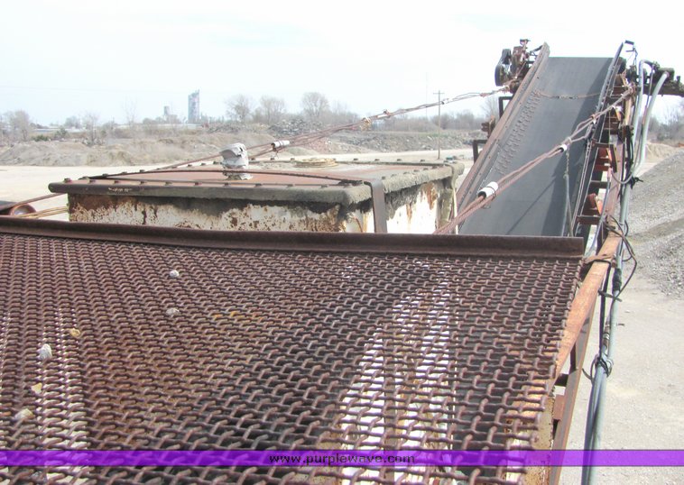 image for item 6767 1974 Hewit-Robins impact crusher and feeder