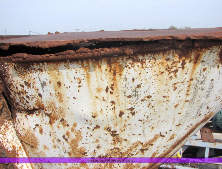 image for item 6767 1974 Hewit-Robins impact crusher and feeder