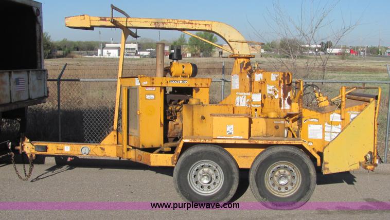 image for item 6770 Brush Bandit 250 chipper