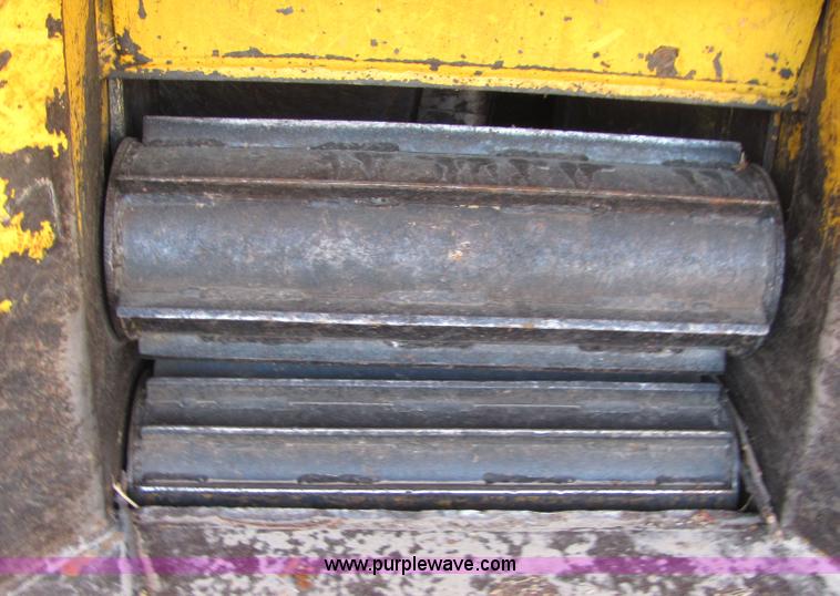 image for item 6770 Brush Bandit 250 chipper