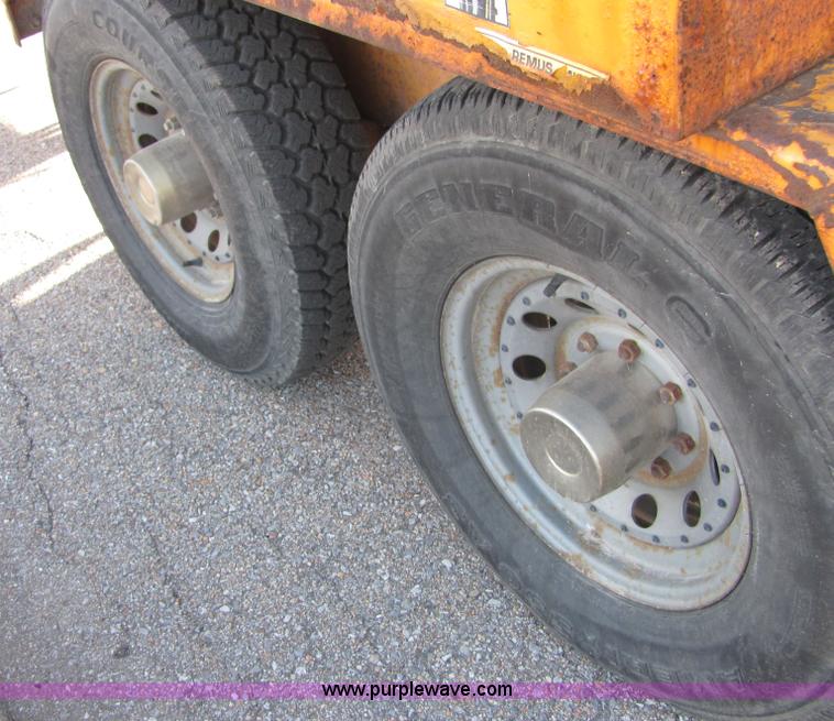 image for item 6770 Brush Bandit 250 chipper