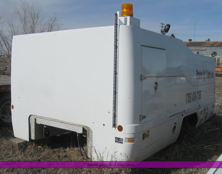 image for item 8083 Fiberglass tire service bed
