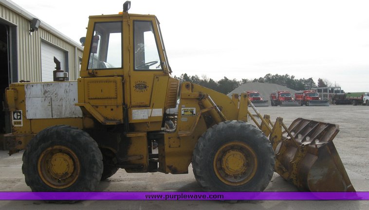 image for item 9006 1976 Caterpillar 930 wheel loader
