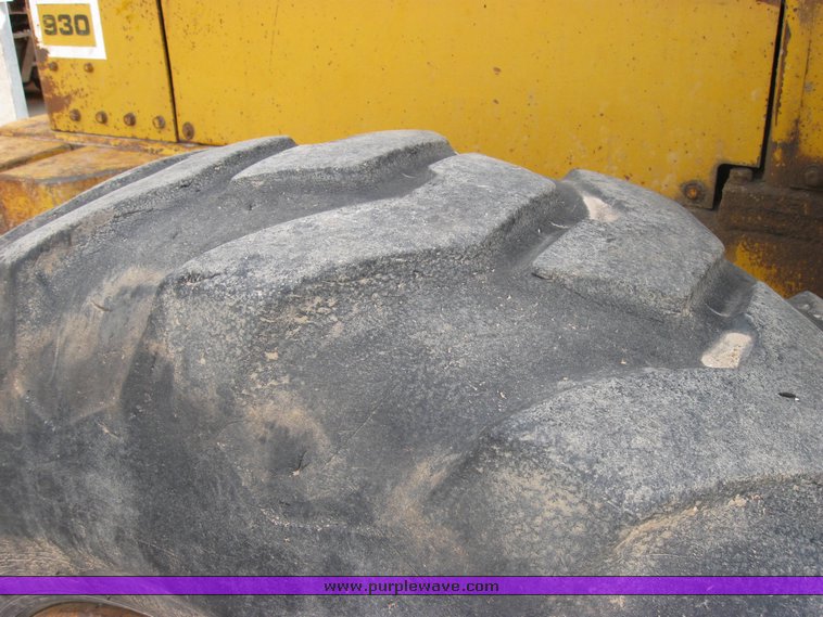 image for item 9006 1976 Caterpillar 930 wheel loader