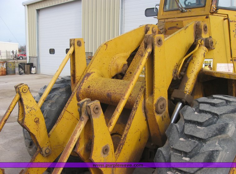 image for item 9006 1976 Caterpillar 930 wheel loader