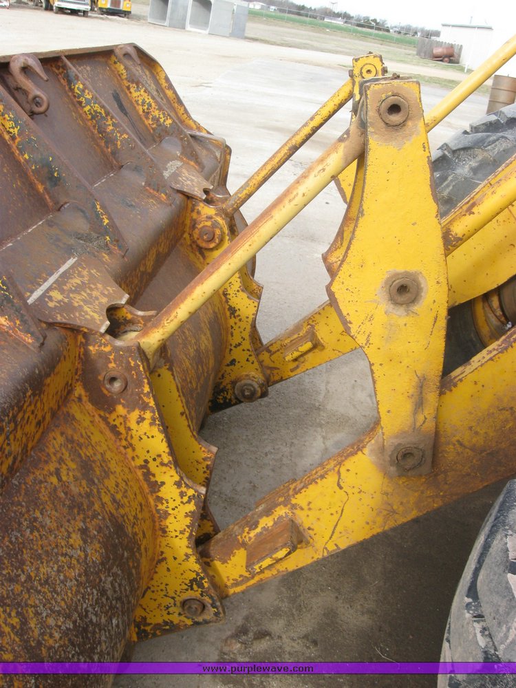 image for item 9006 1976 Caterpillar 930 wheel loader
