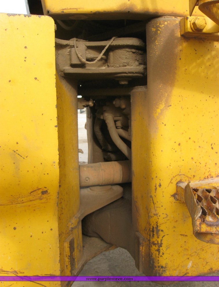image for item 9006 1976 Caterpillar 930 wheel loader