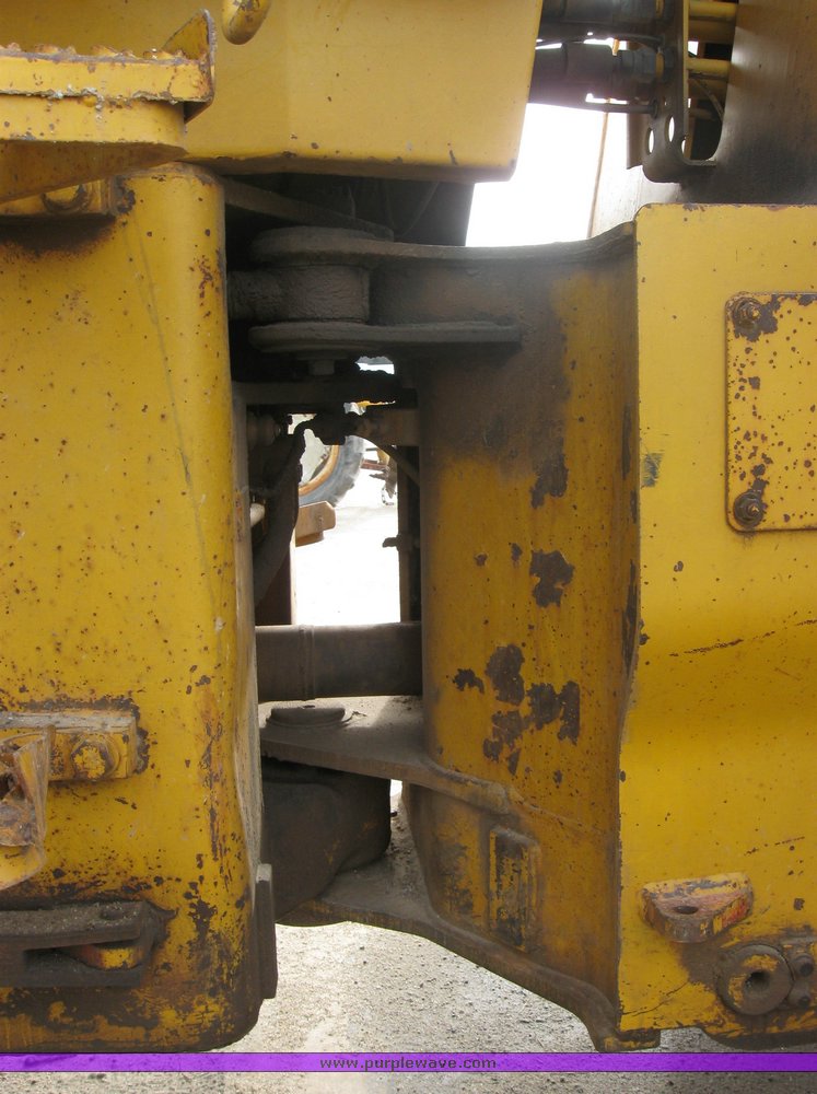 image for item 9006 1976 Caterpillar 930 wheel loader