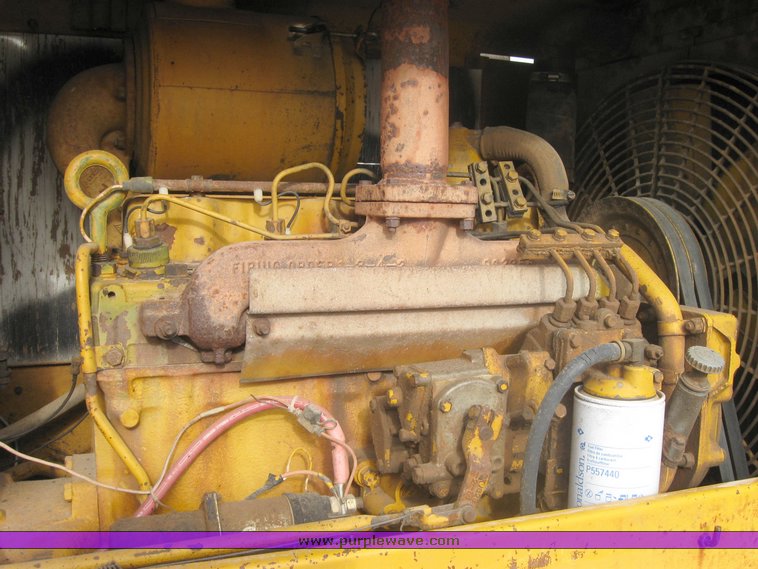 image for item 9006 1976 Caterpillar 930 wheel loader