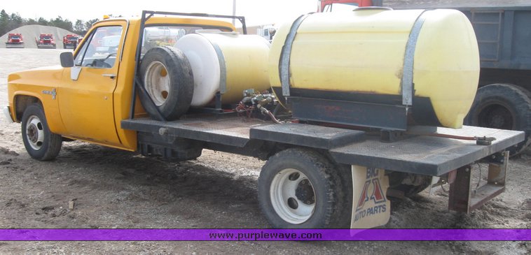 image for item 9009 1981 Chevrolet Customer Deluxe 30 spray truck