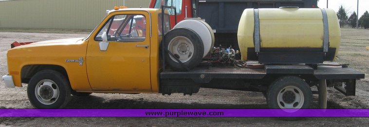 image for item 9009 1981 Chevrolet Customer Deluxe 30 spray truck