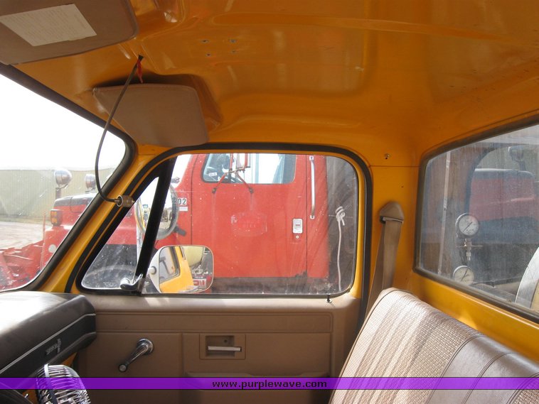 image for item 9009 1981 Chevrolet Customer Deluxe 30 spray truck