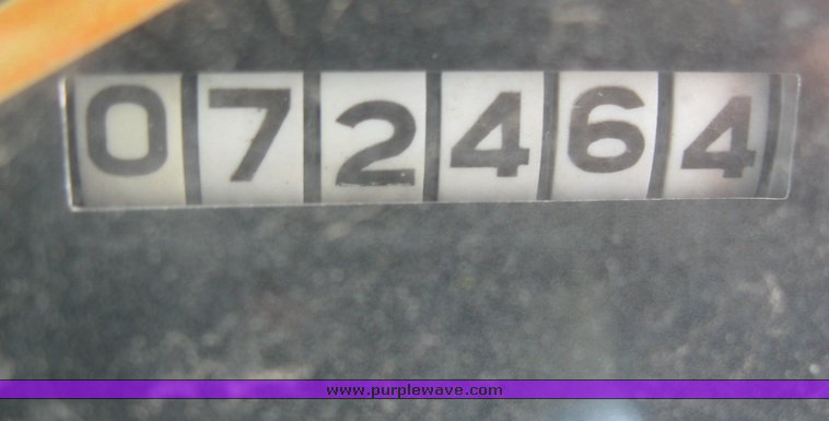 image for item 9010 1969 International Loadster 1600 spray truck